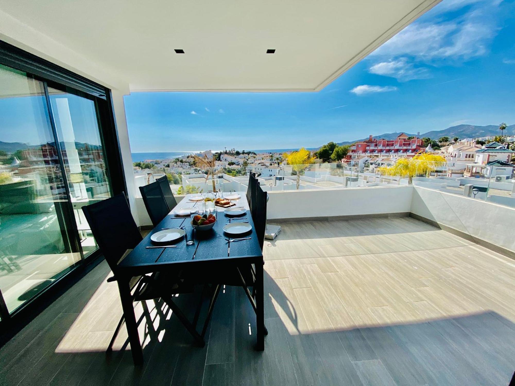 Royal Palm 22 Luxurious 3 Bedroom Penthouse Nerja Bagian luar foto