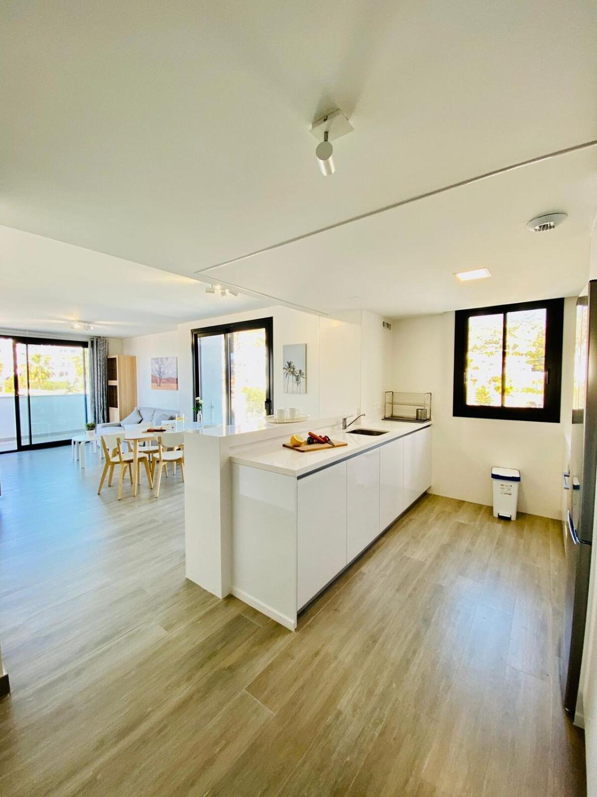 Royal Palm 22 Luxurious 3 Bedroom Penthouse Nerja Bagian luar foto